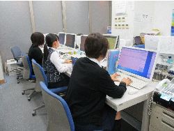 医事課内